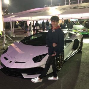 Meet your Posher, Sebastian